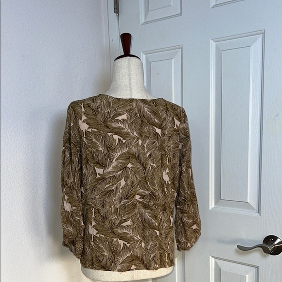 Millibon Brown Sequin Boxy Crop Blouse - Picture 7 of 7